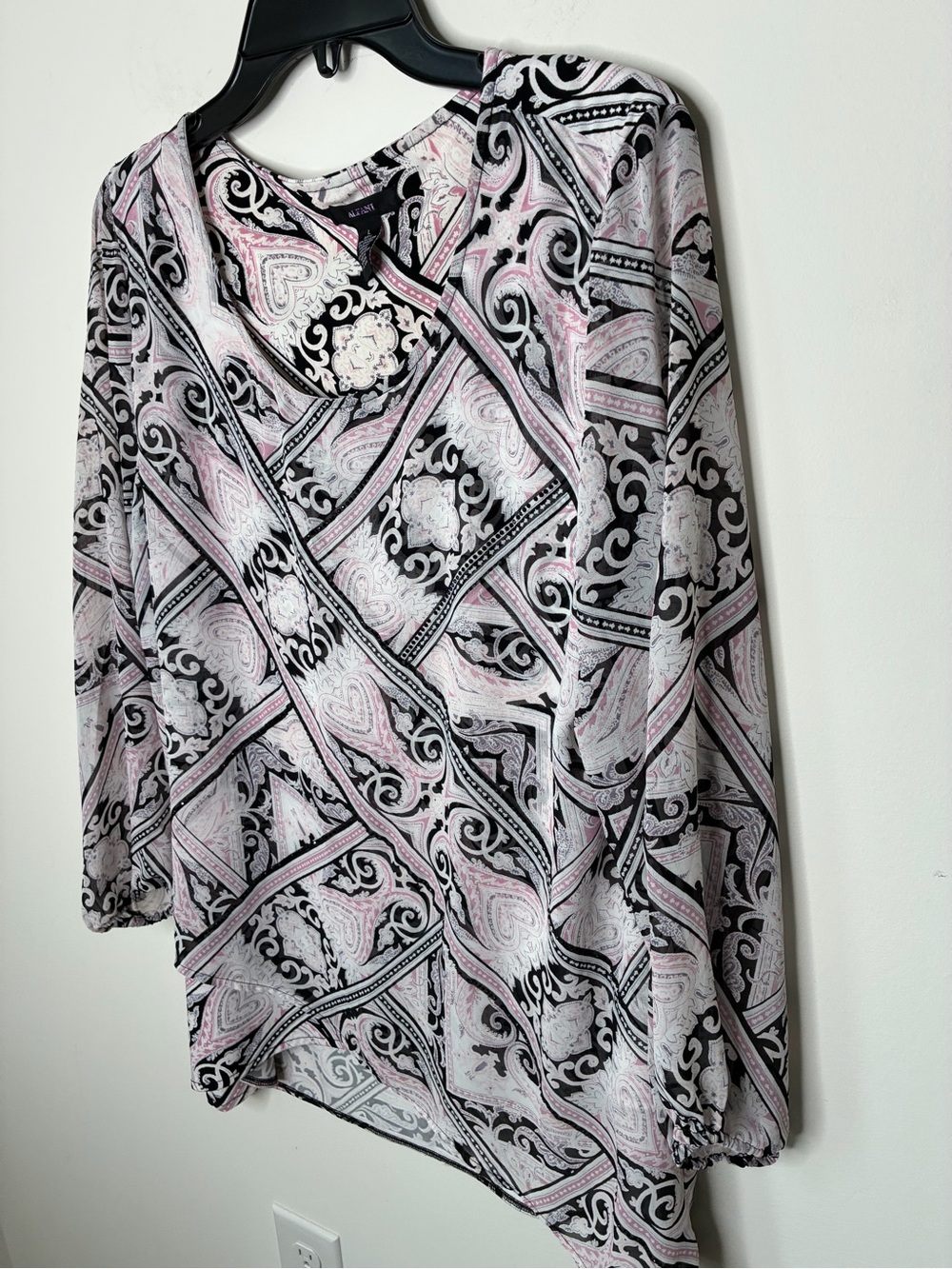 Alfani -Vacation Pink Black Chic Patterned Office Long-Sleeve Boho Women’s Top L